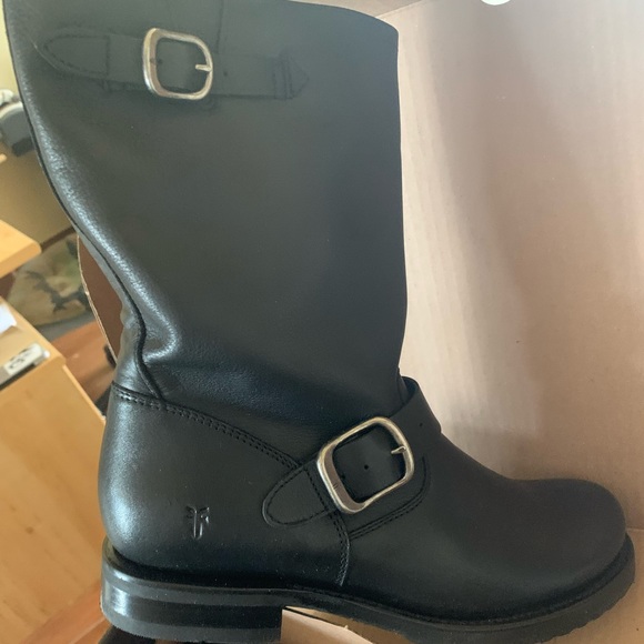 Black Frye Veronica midi boots. Never worn!!! - Picture 2 of 5